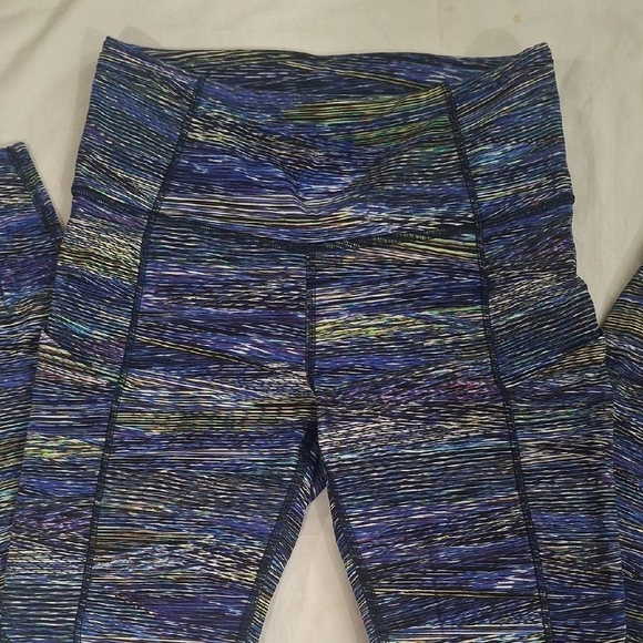 Lululemon Athletica Blue and Green Patterned Leggings Size 6 - Picture 8 of 12